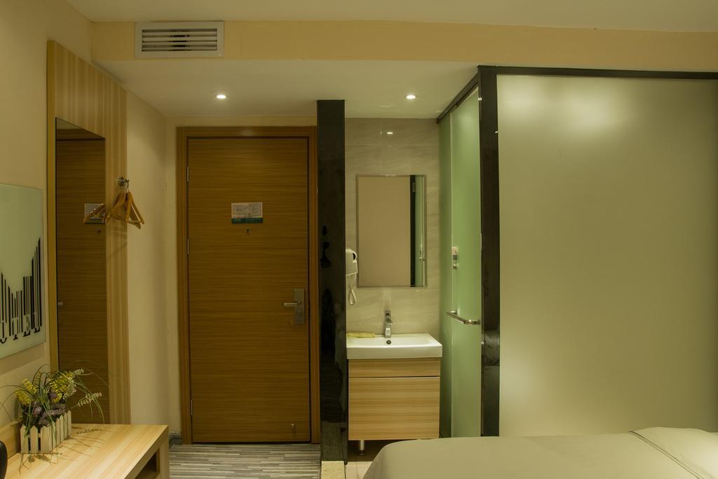 Denise Hotel Apartment Guangzhou Room photo